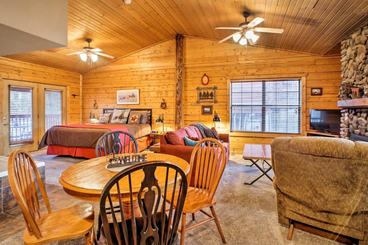 Ferienwohnung Cabin-Style Studio Right Off The Branson Strip! Exterior foto