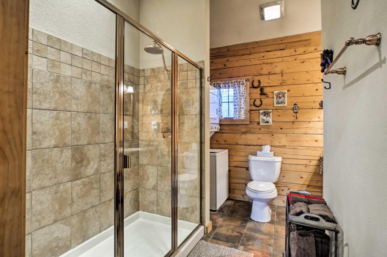 Ferienwohnung Cabin-Style Studio Right Off The Branson Strip! Exterior foto